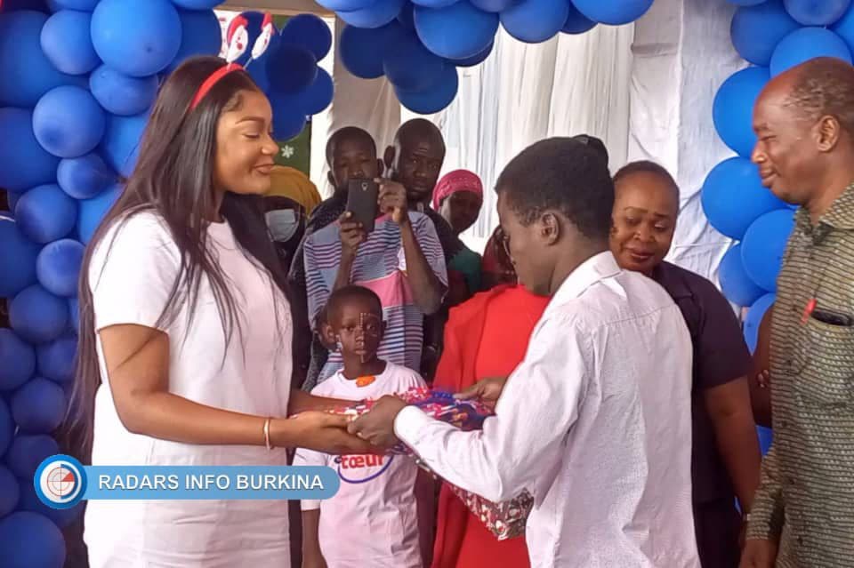 Photo d'une action de la Fondation EBOMAF 7